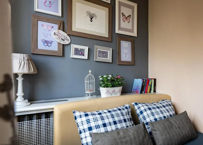 Cozy Central Apartment: Old Town/Main Station